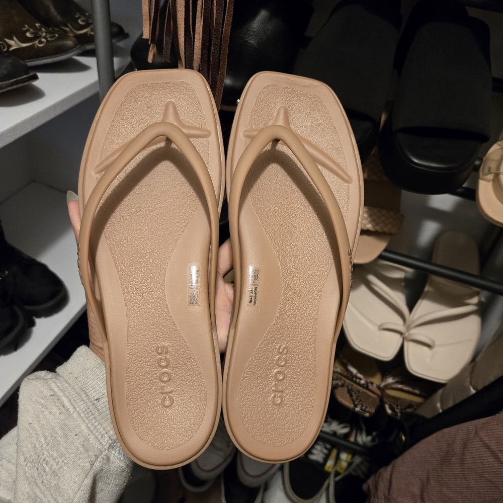 CROCS Miami Flip Flops Sandals